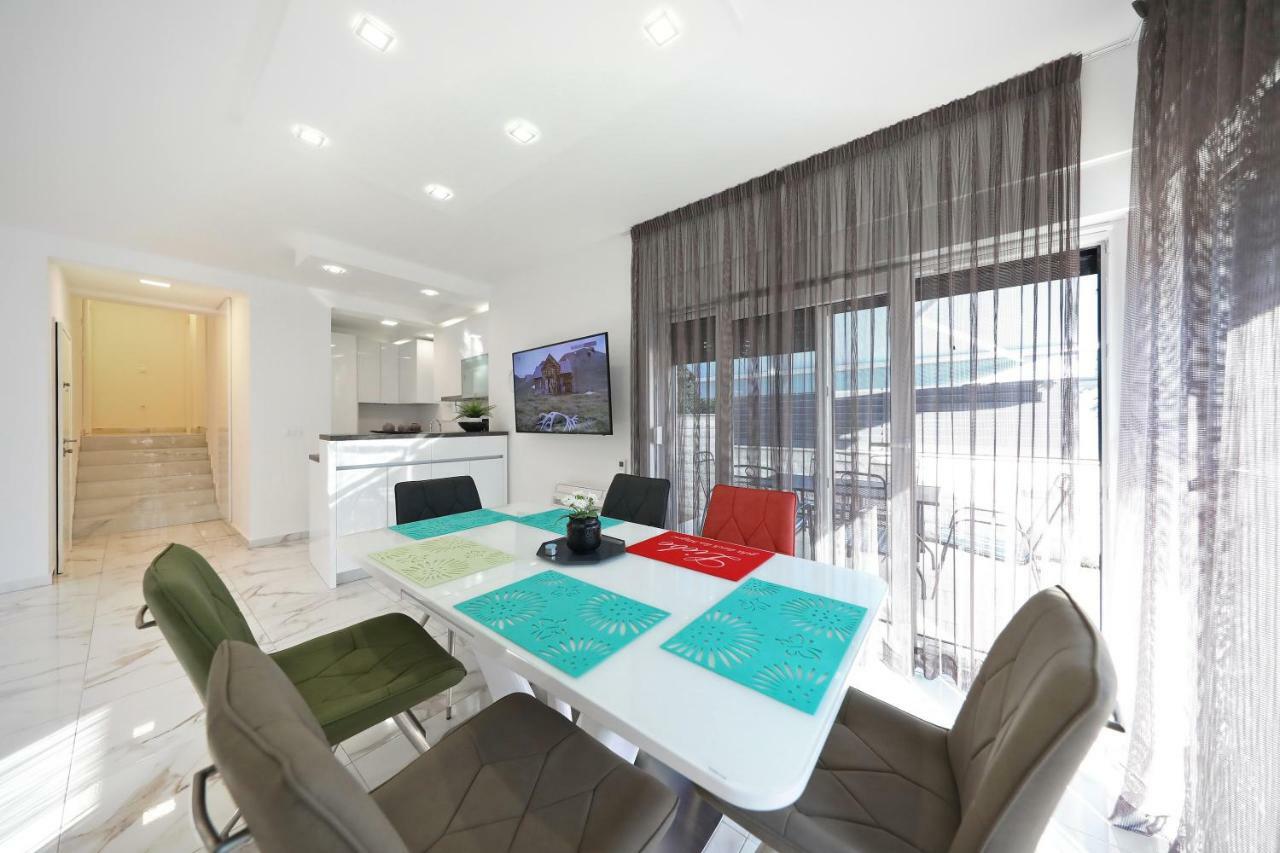 Apartmani Bida Zara Esterno foto