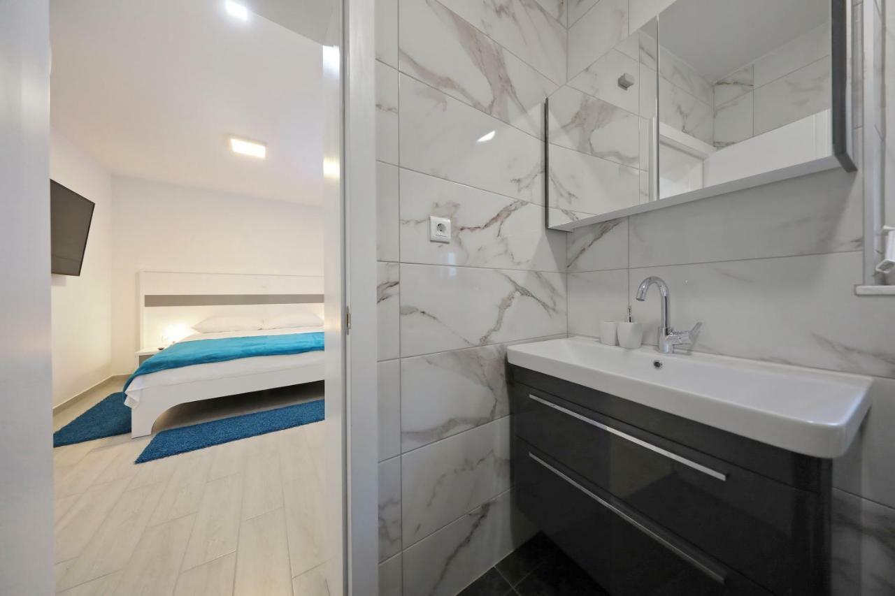 Apartmani Bida Zara Esterno foto