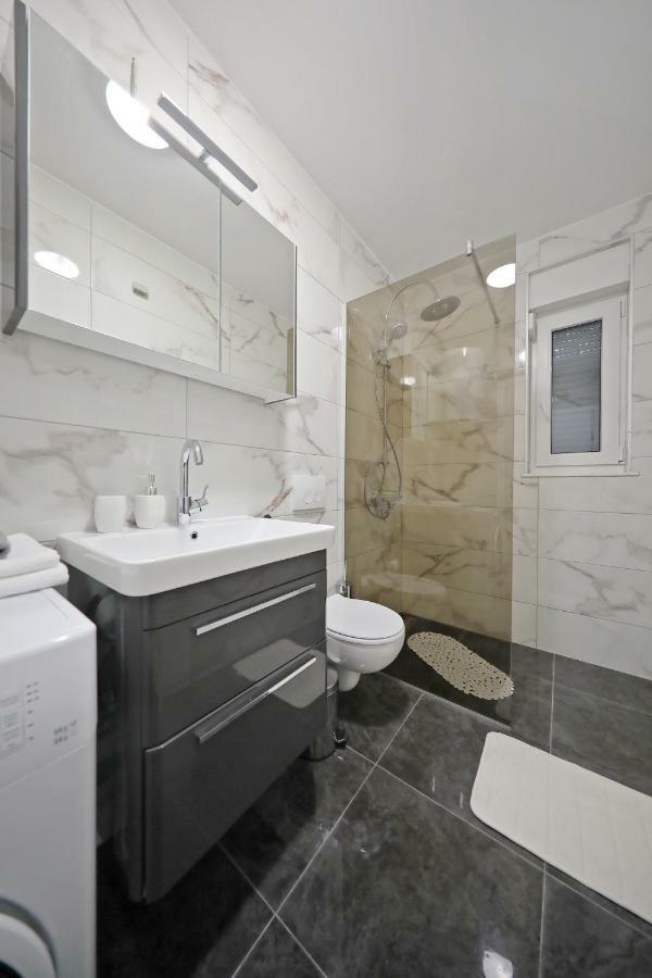 Apartmani Bida Zara Esterno foto